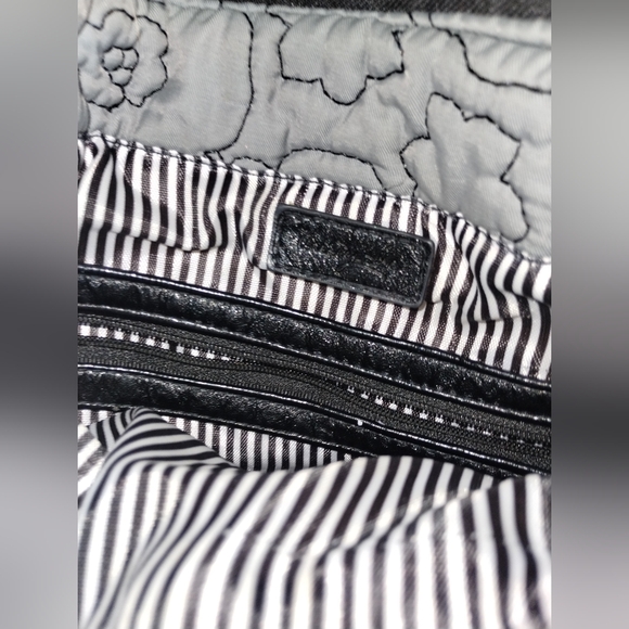 Thirty-one grey 🩶 quilted crossbody - Picture 3 of 8